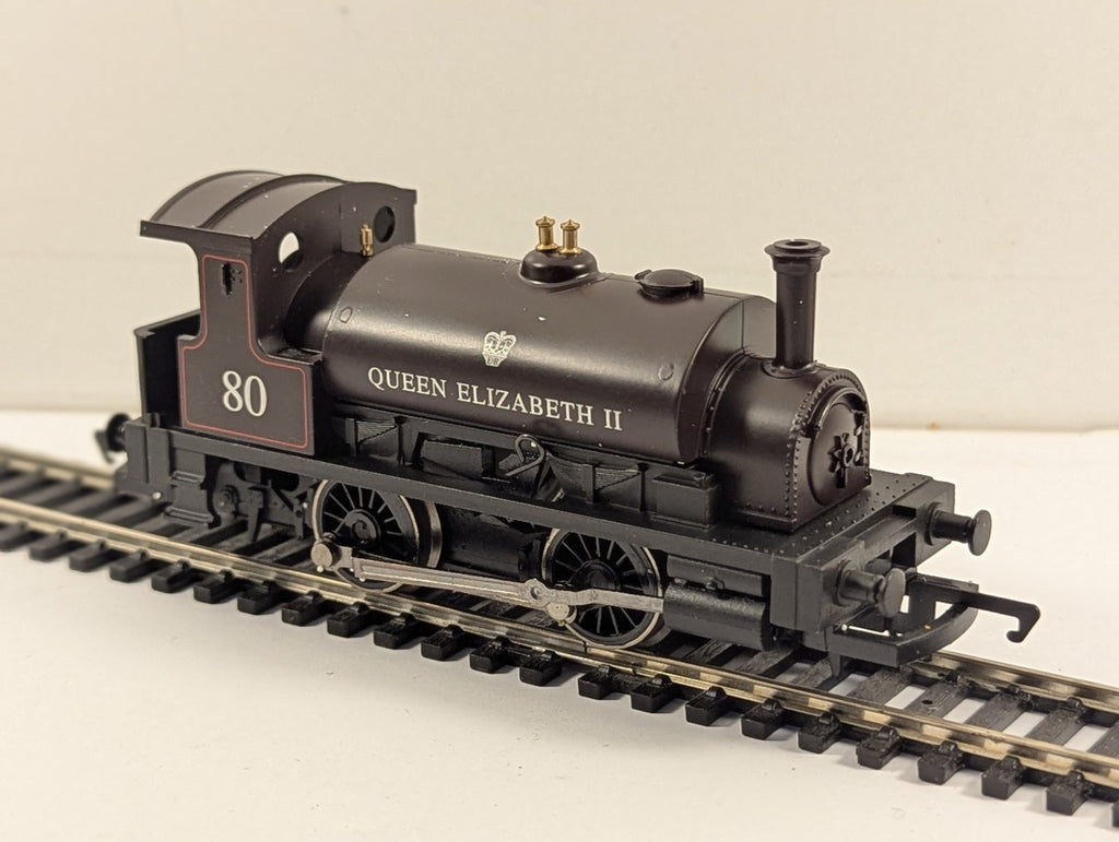 Hornby OO Gauge Class 0F 0-4-0ST Queen Elizabeth II Steam Locomotive