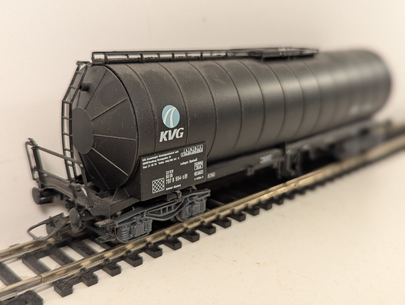 Jouef HO Gauge Citerne KVG Tank Wagon 33 80 797 8 554-3 KVG Black 6