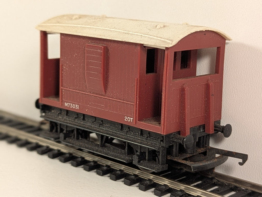 Tri-ang Railways R16 OO Gauge 20-Ton Brake Van