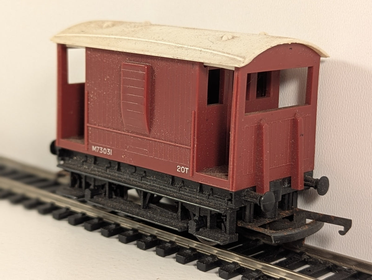 Tri-ang Railways R16 OO Gauge 20-Ton Brake Van