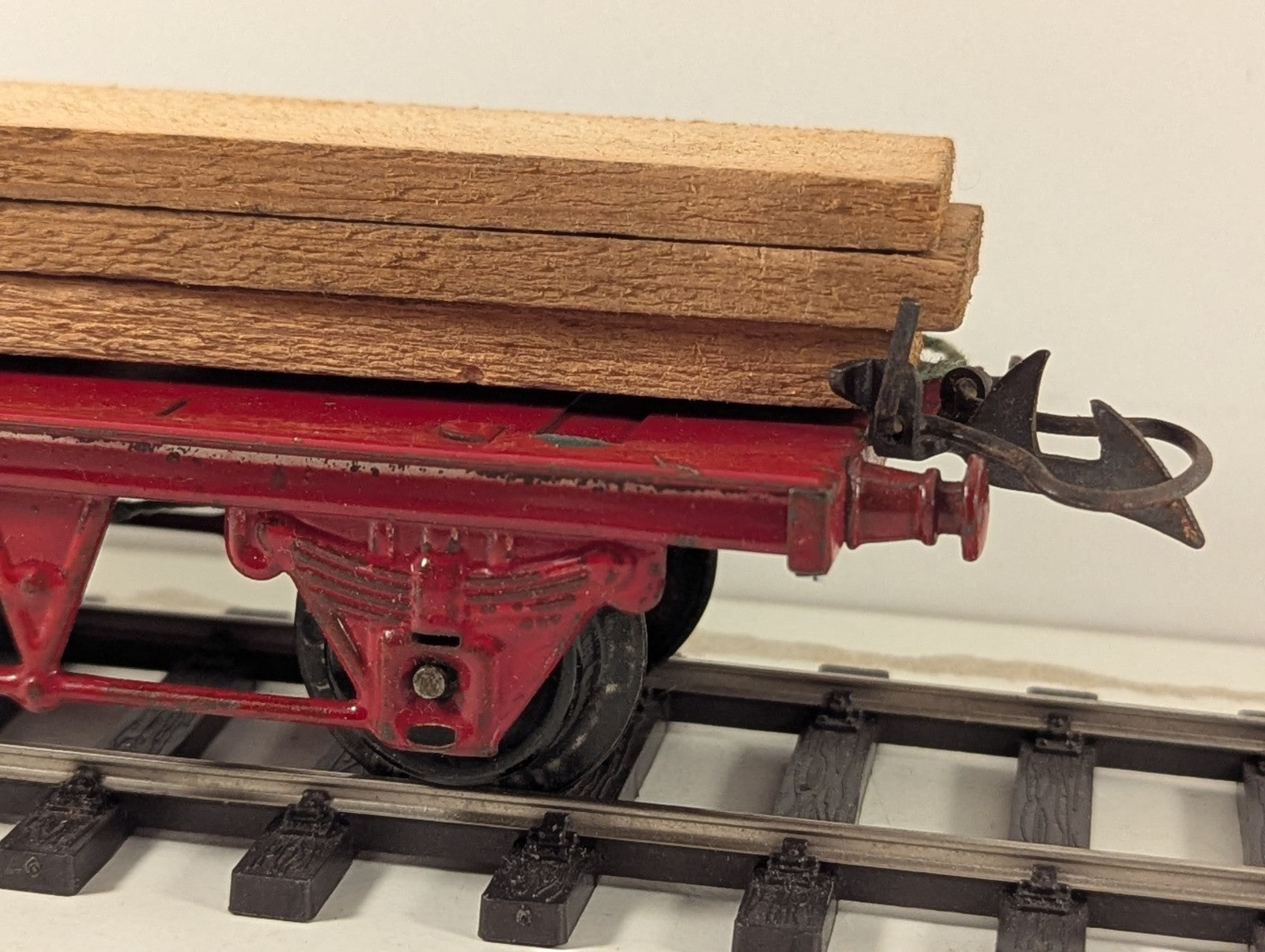 Hornby Meccano O Gauge Tinplate Flat Wagon with Timber Load