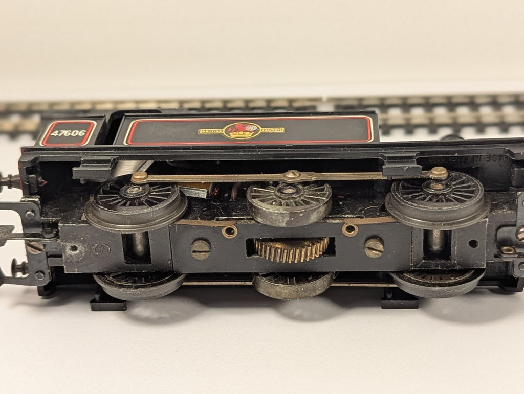 Tri-ang R52 OO Gauge Class 3F Jinty 47606 Tank Locomotive