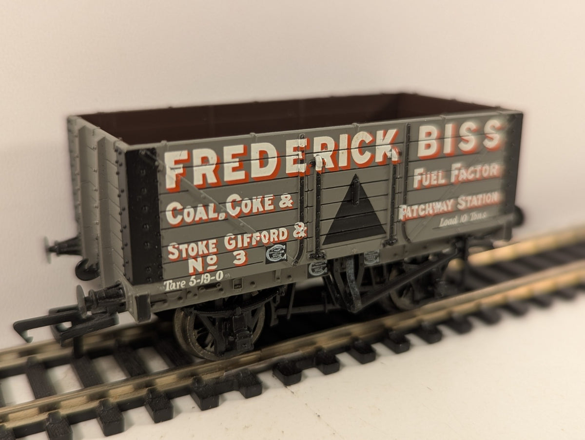 Bachmann Branchline OO Gauge 37-108 7 Plank Wagon Frederick Biss Coal