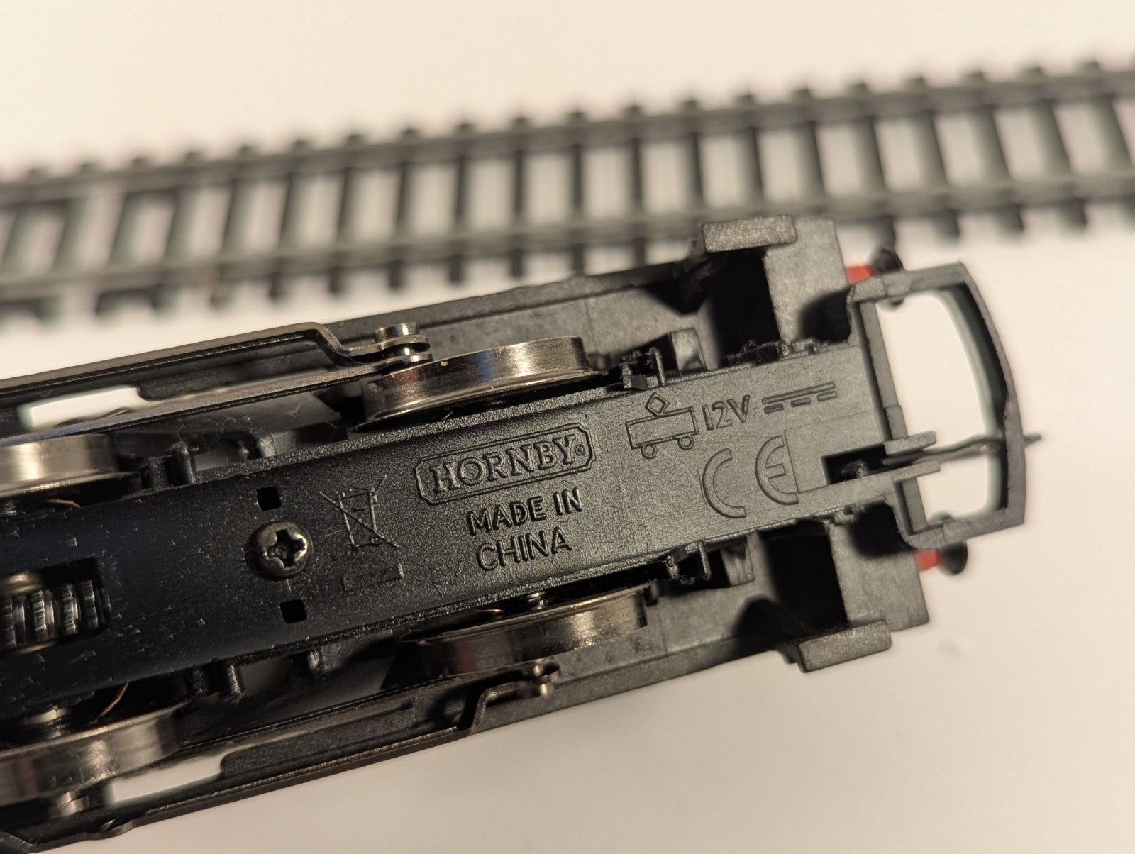 Hornby R3292 OO Gauge Class 0F Pug Collectors Club Poor Runner