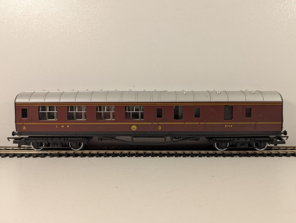Hornby R423 LMS Corridor Brake Third Coach