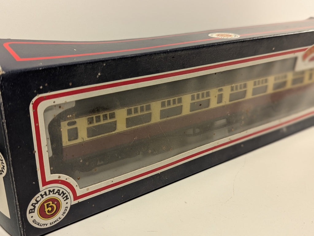 Bachmann 34-527 63ft Bulleid Corridor Second in BR Crimson & Cream