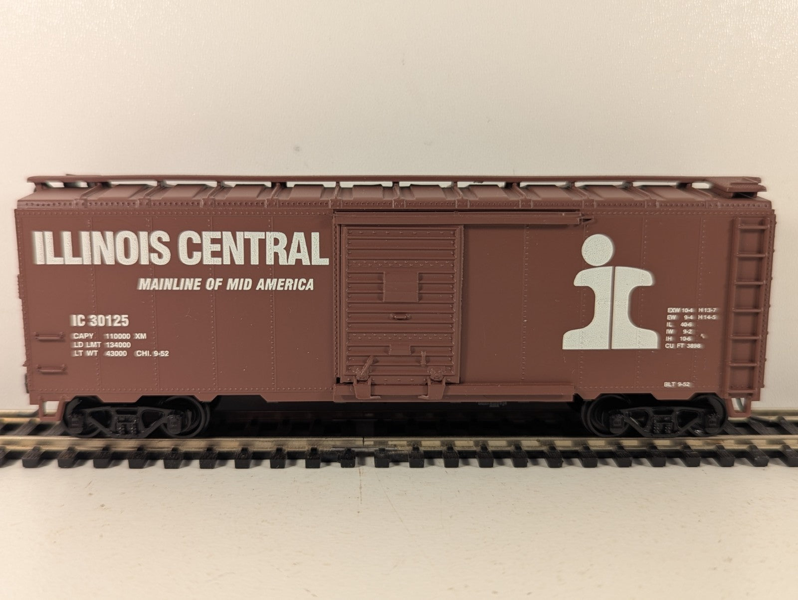 Athearn HO Gauge 40ft Box Car Boxcar IC 30125 Illinois Central 1207