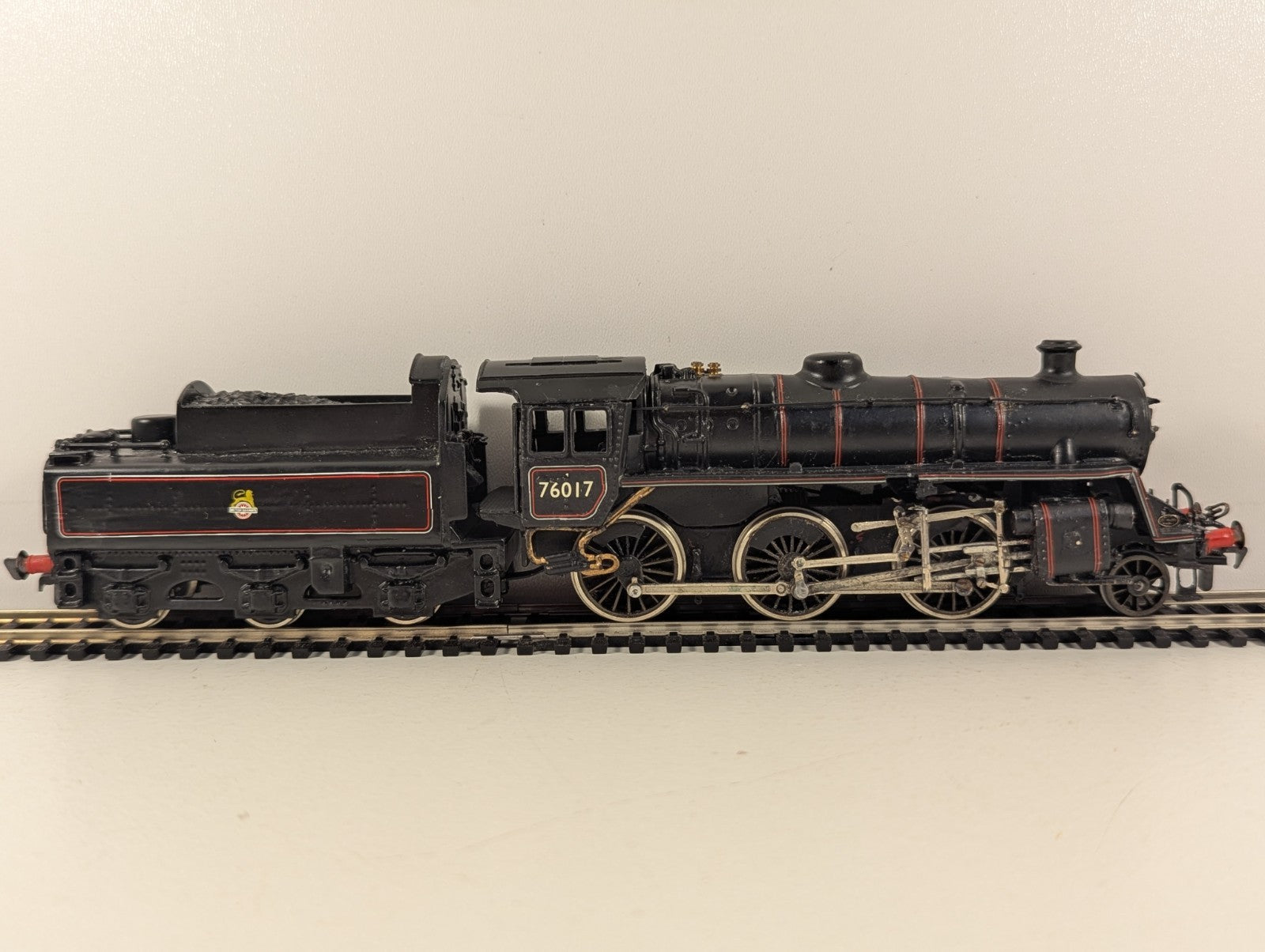 Airfix OO Gauge BR Standard Class 4MT 76017 2-6-0