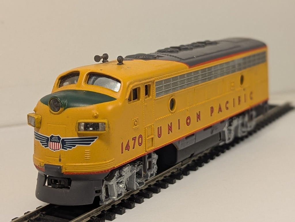 Bachmann HO Gauge EMD F9A Diesel Locomotive 1470 Union Pacific