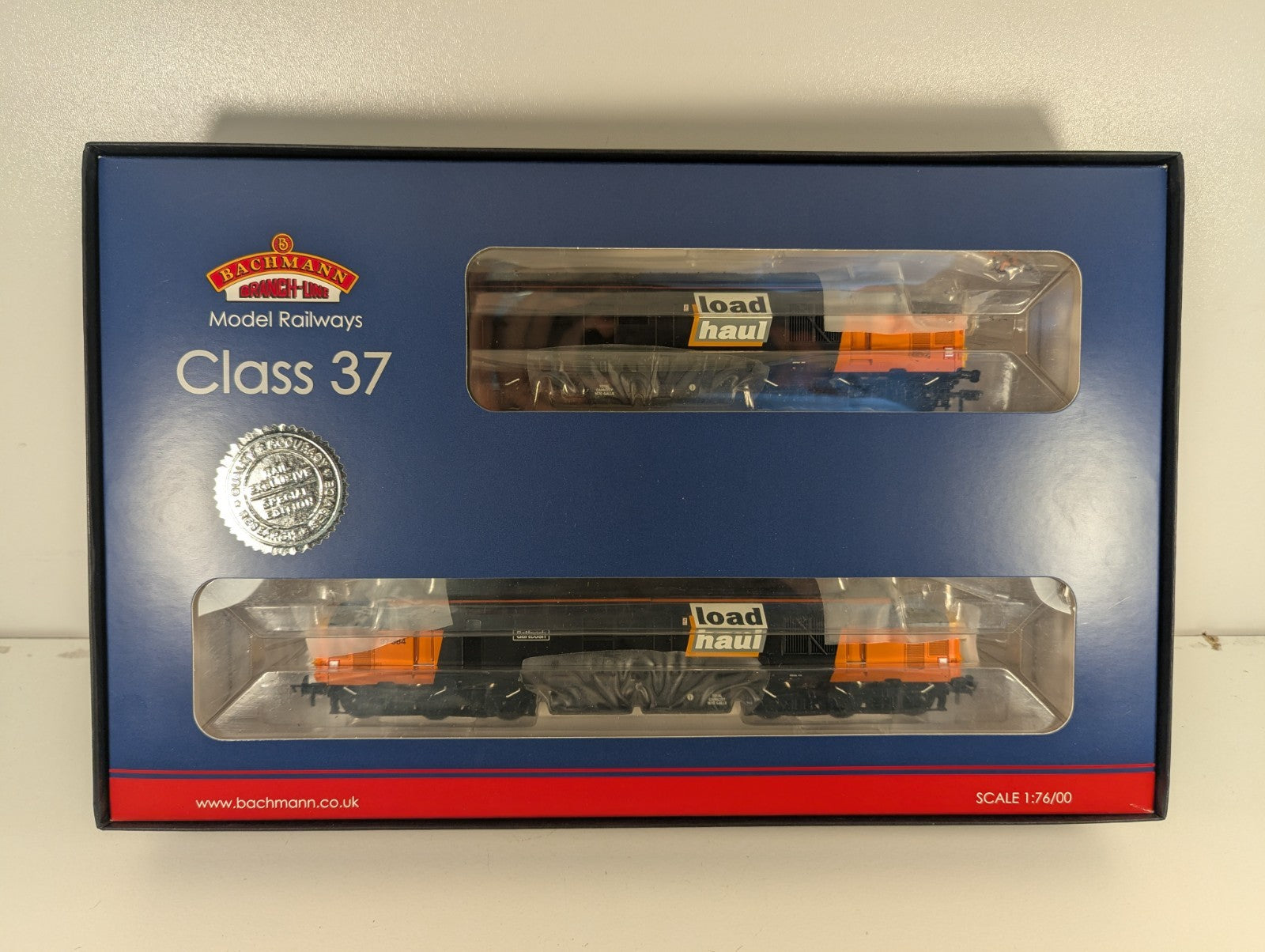 Bachmann 32-390Y OO Loadhaul Class 37 Twin Pack