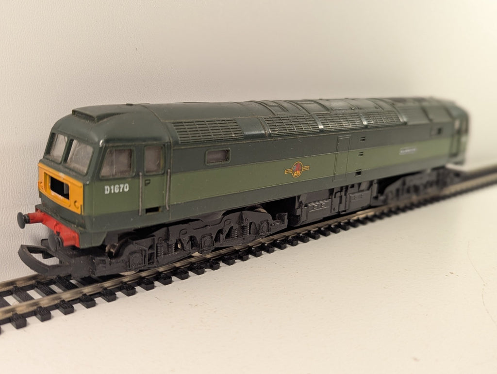 Hornby R073 Class 47 D1670 “Mammoth” BR Green Diesel Locomotive Needs Attention