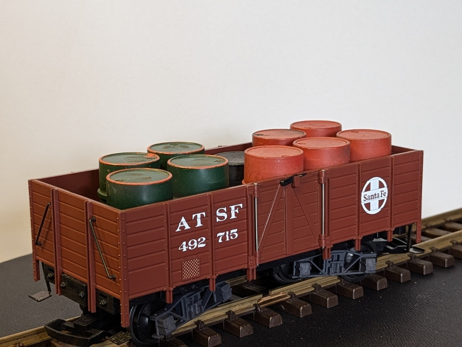 LGB G Gauge ATSF Santa Fe 492 715 Open Wagon with Load