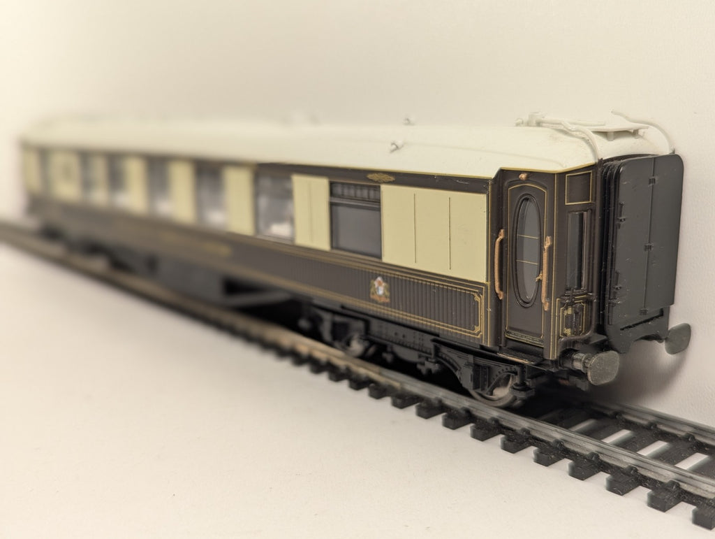 Hornby OO Gauge Pullman 3rd Class Parlour Car 'Car No. 171' Passenger Coach with