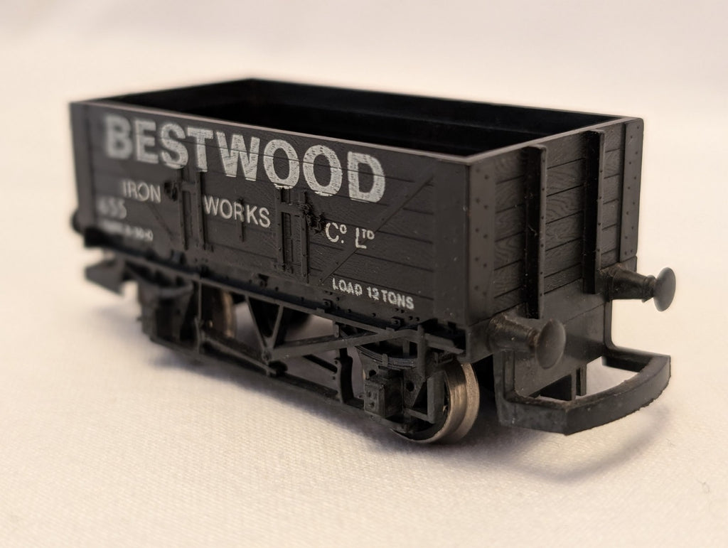 Hornby OO Gauge 7 Plank Wagon 'Bestwood' Goods Wagon 655