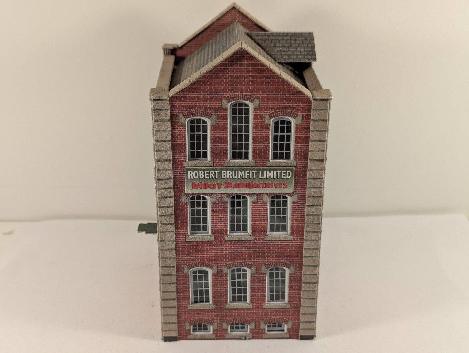 Metcalfe PO282 OO/HO Scale Warehouse Card Kit Built