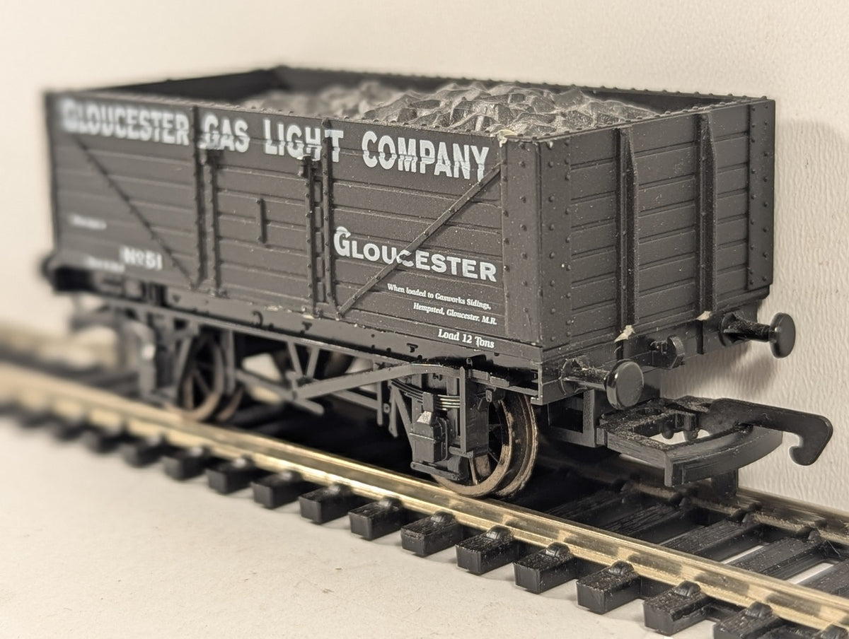 Dapol OO Gauge Gloucester Gas Light Company 7 Plank Wagon Goods Wagon 51