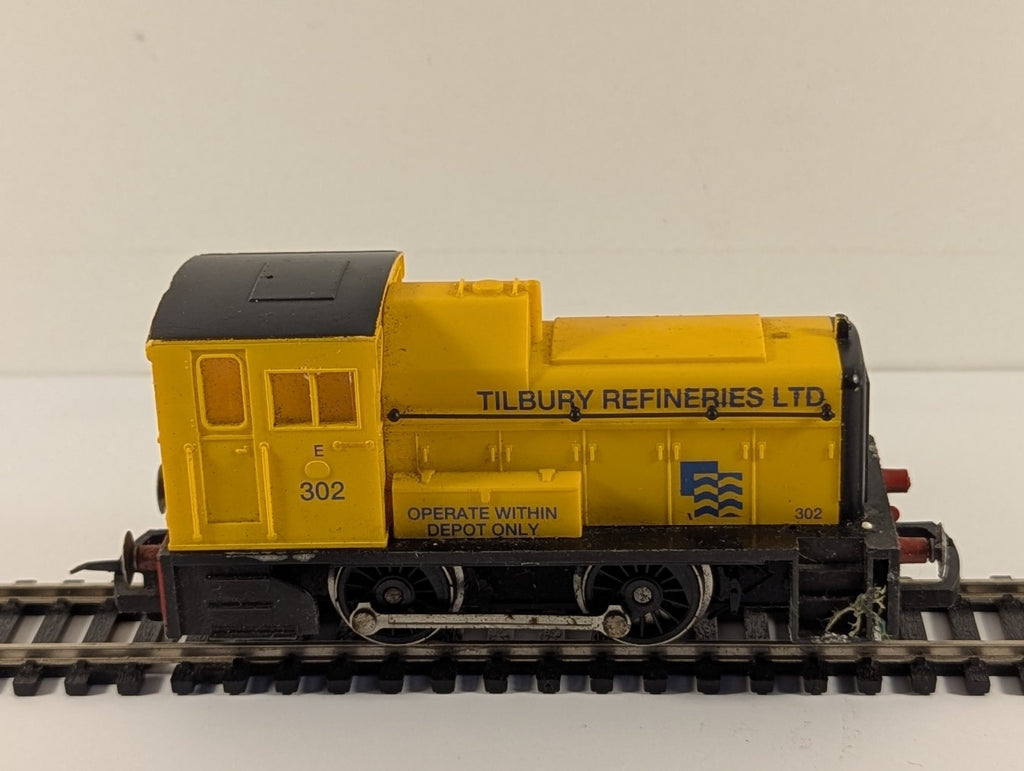 Hornby R801 Class 06 Shunter 'Tilbury Refineries' Yellow Diesel Locomotive