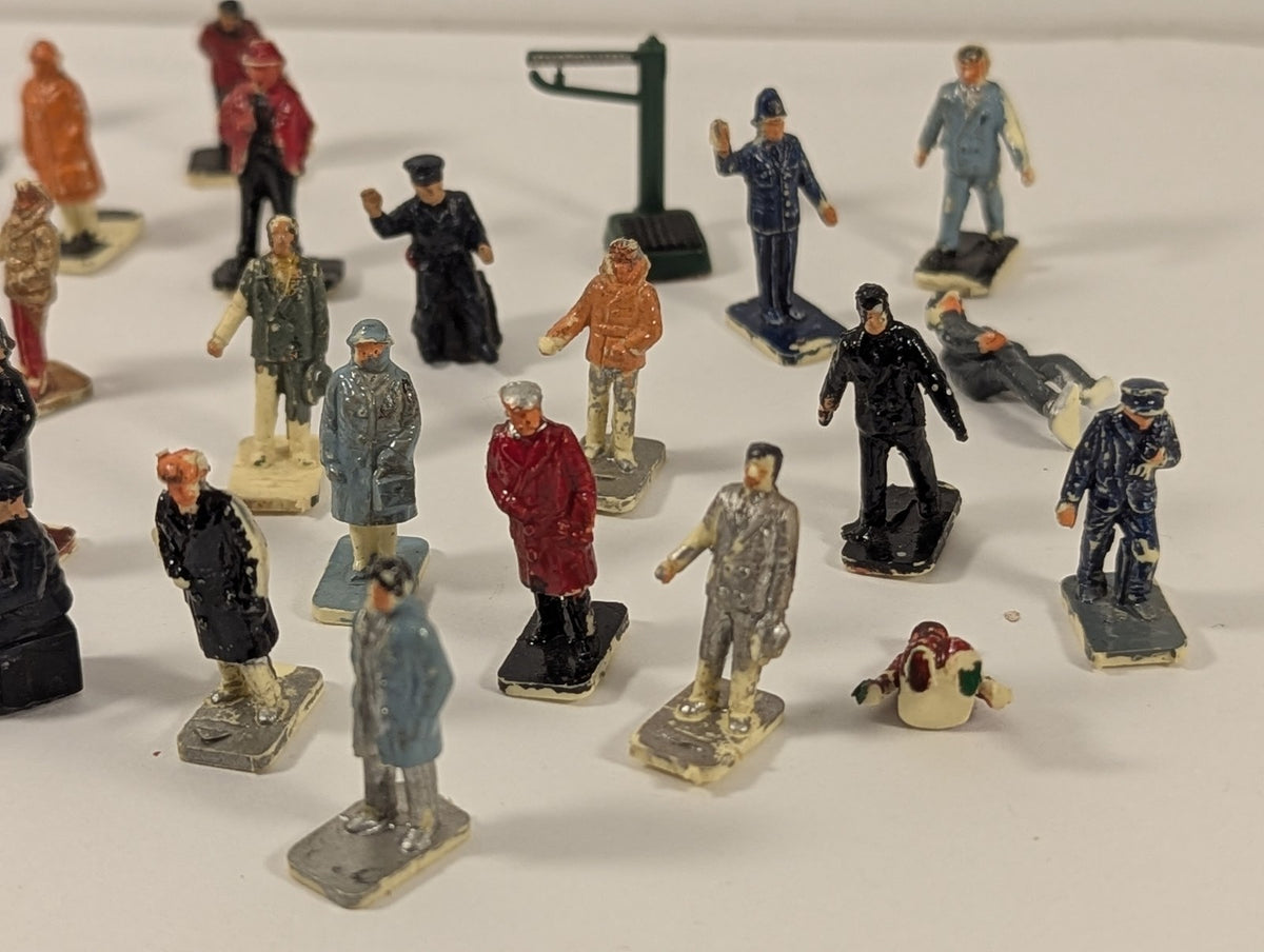 OO Gauge Assorted Painted Figures