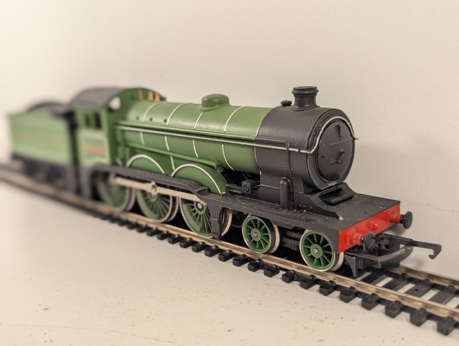 Hornby R866 OO Gauge Class B12 4-6-0 Steam Locomotive