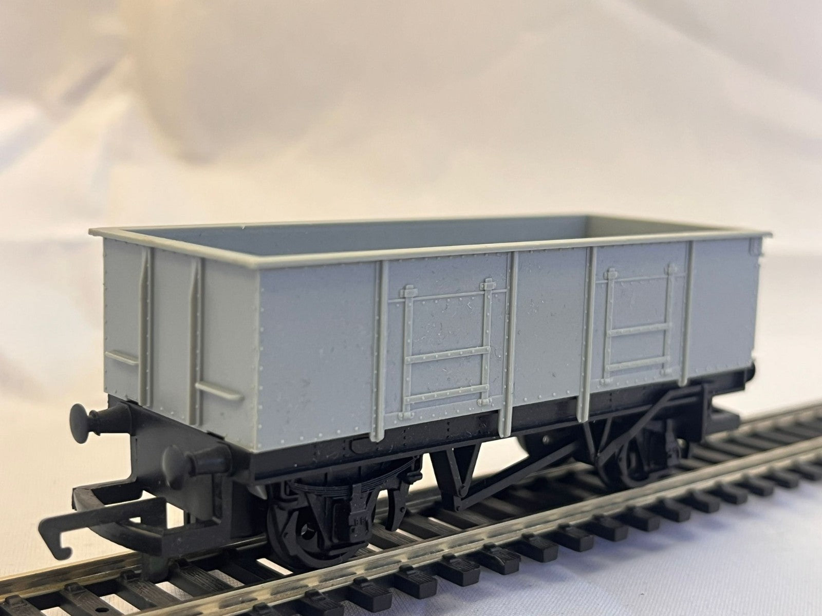 Hornby Large Grey Mineral Wagon