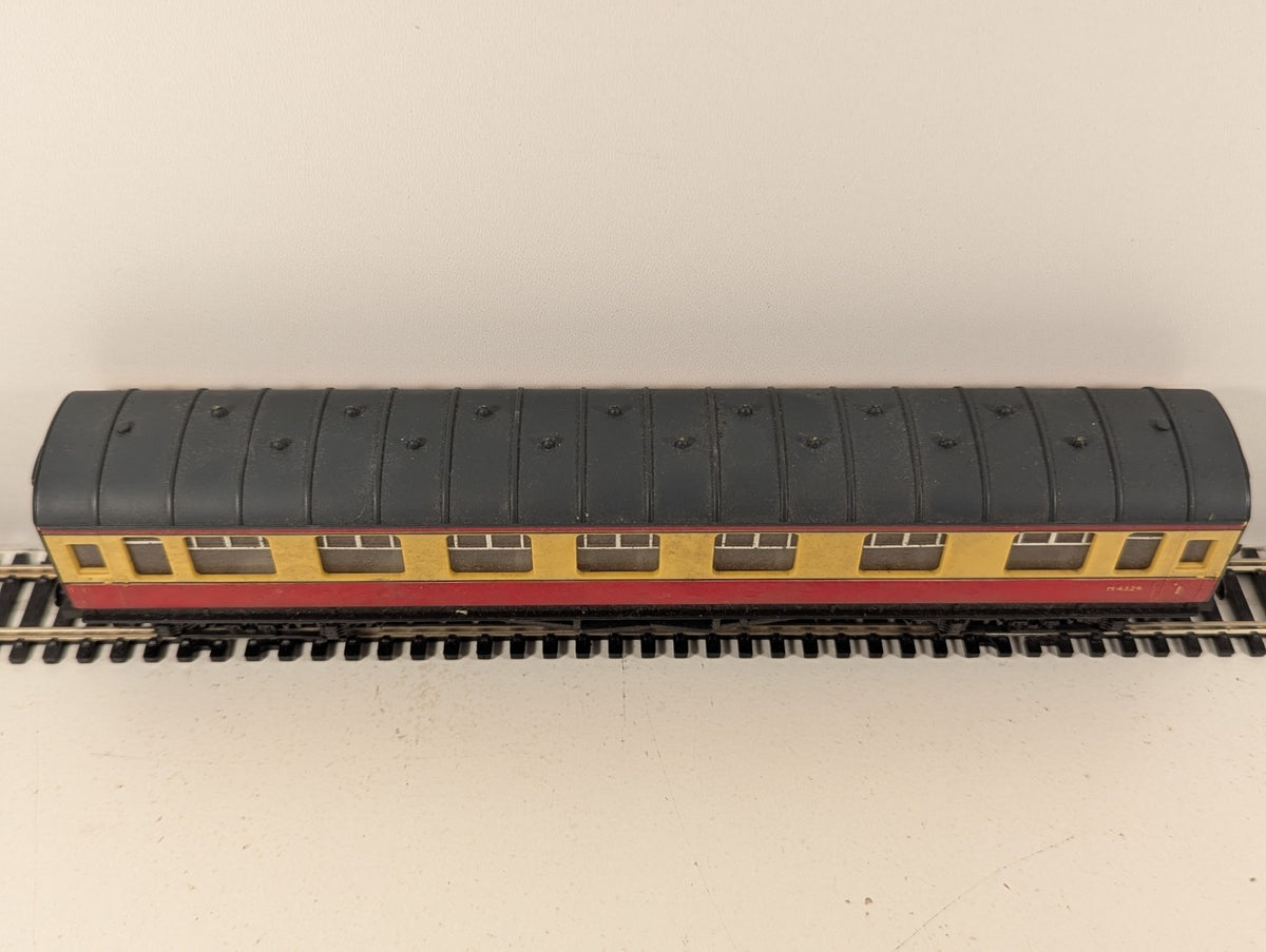 Hornby OO Gauge BR Composite 1st Class Coach