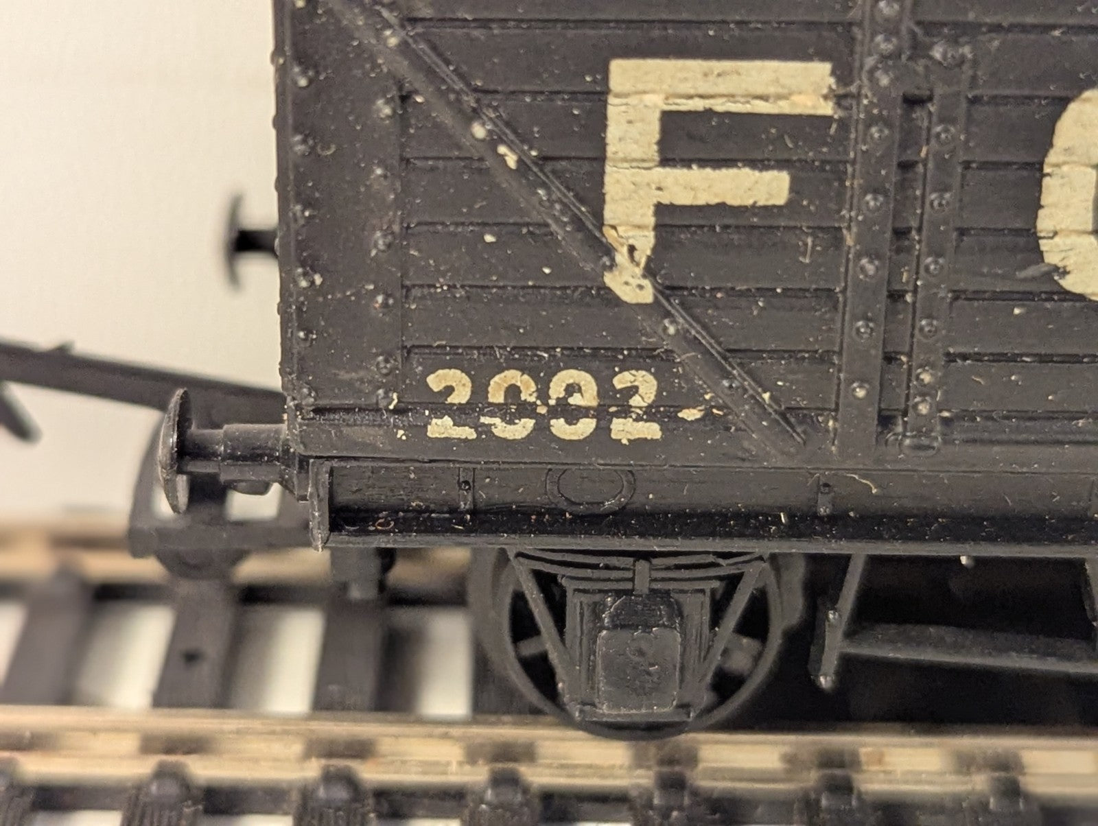 Graham Farish OO Gauge 5 Plank Open Wagon 2002 Fox, Derby