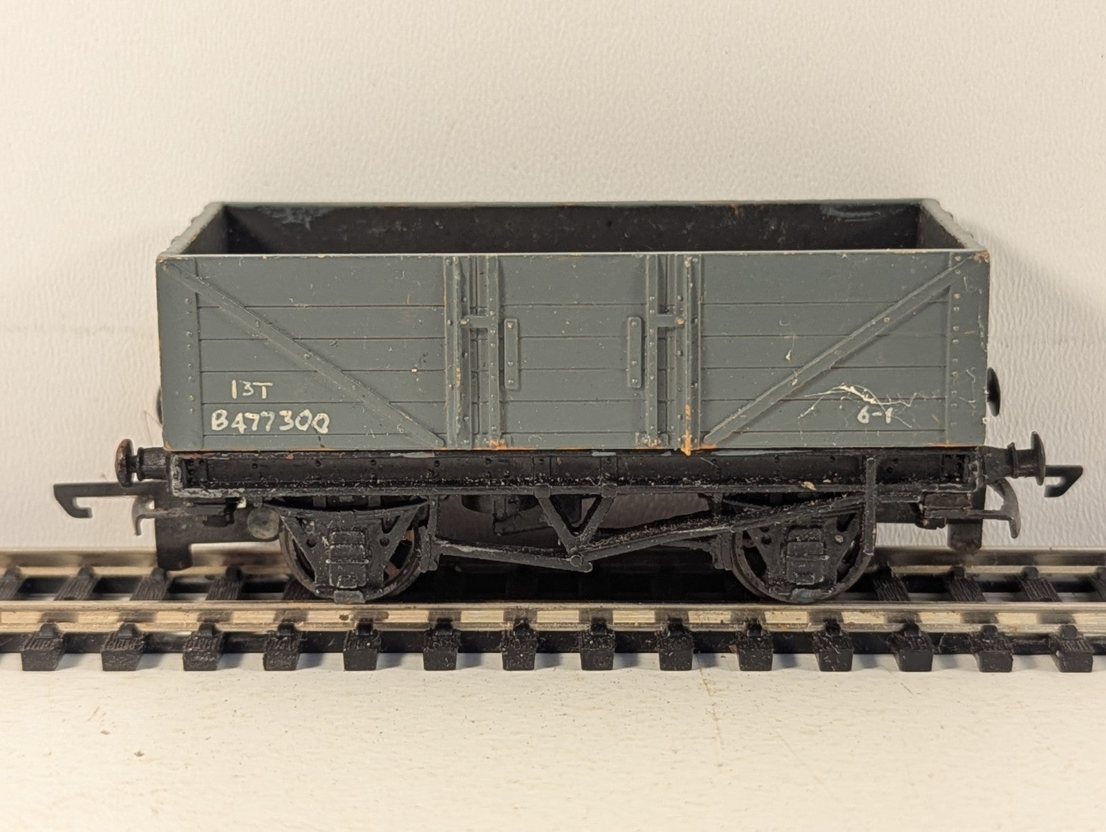 Hornby Dublo OO Gauge 5-Plank Open Wagon B477300 Grey (Repainted)