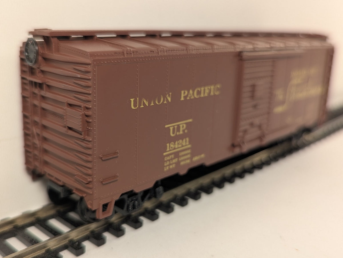 Athearn HO Scale 40ft Boxcar Goods Wagon 184241 Union Pacific