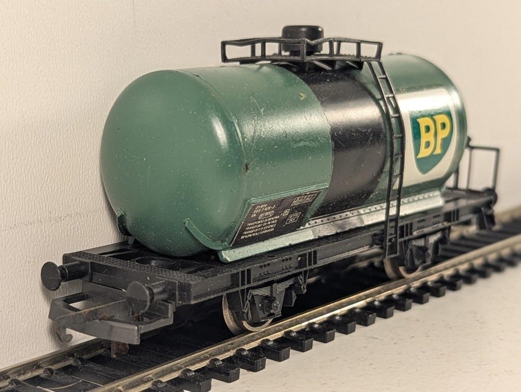 Lima HO Scale BP Petrol Tank Wagon Goods Wagon 005 7 426-3 BP Green