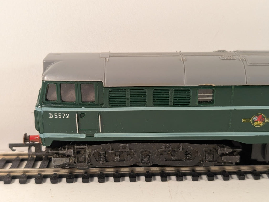 Hornby R357 OO Gauge Class 31 Diesel Locomotive BR Green DCC Fitted Boxed