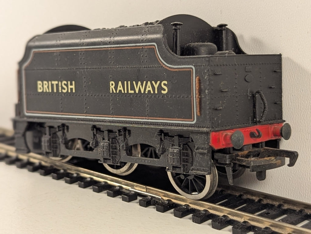 Mainline OO Gauge Stanier Tender BR Lined Black - Spares/Repairs