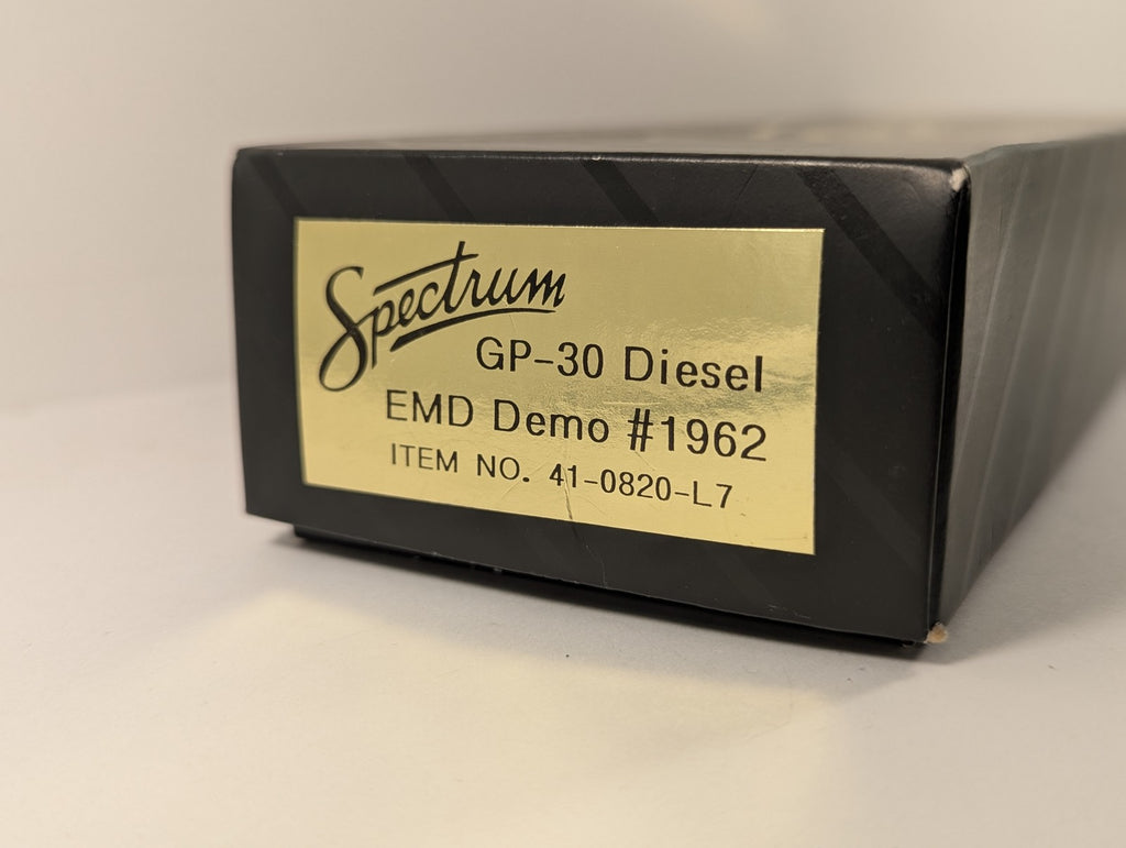 Bachmann Spectrum HO Gauge GP-30 Diesel Locomotive 1962 EMD Demo 41-0820-L7