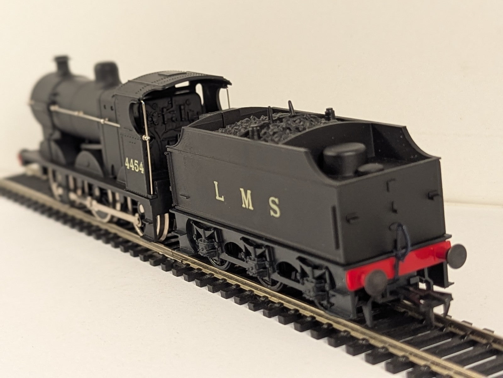Airfix LMS Class 4F 0-6-0 Steam Locomotive No. 54122 - Boxed