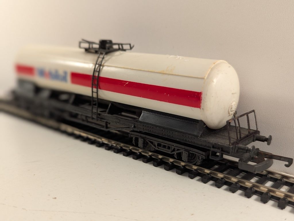 Lima 2903LIM HO Gauge Mobiloil Tank Wagon