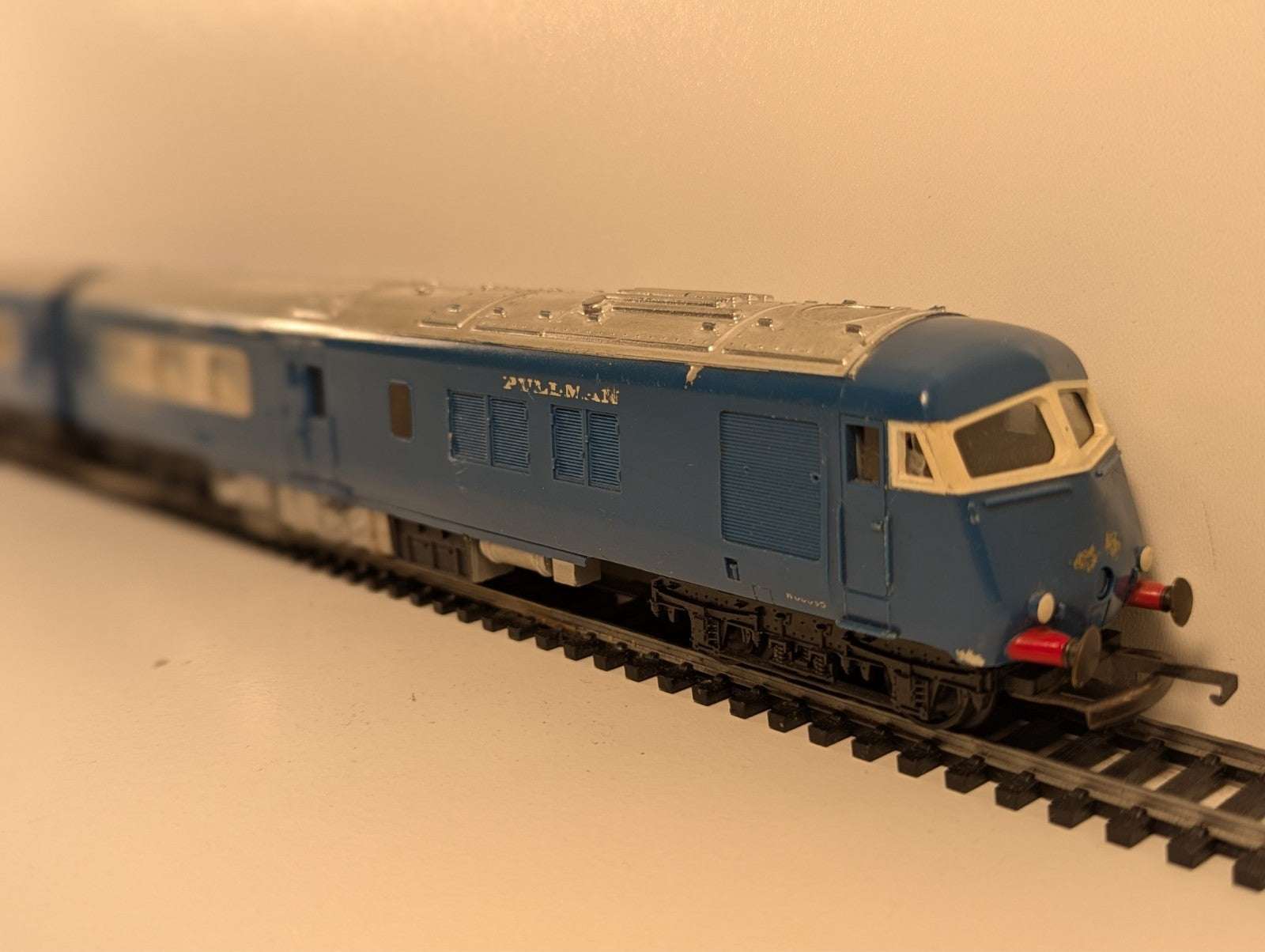 Tri-ang R555/R556 Blue Pullman Train Set OO Gauge
