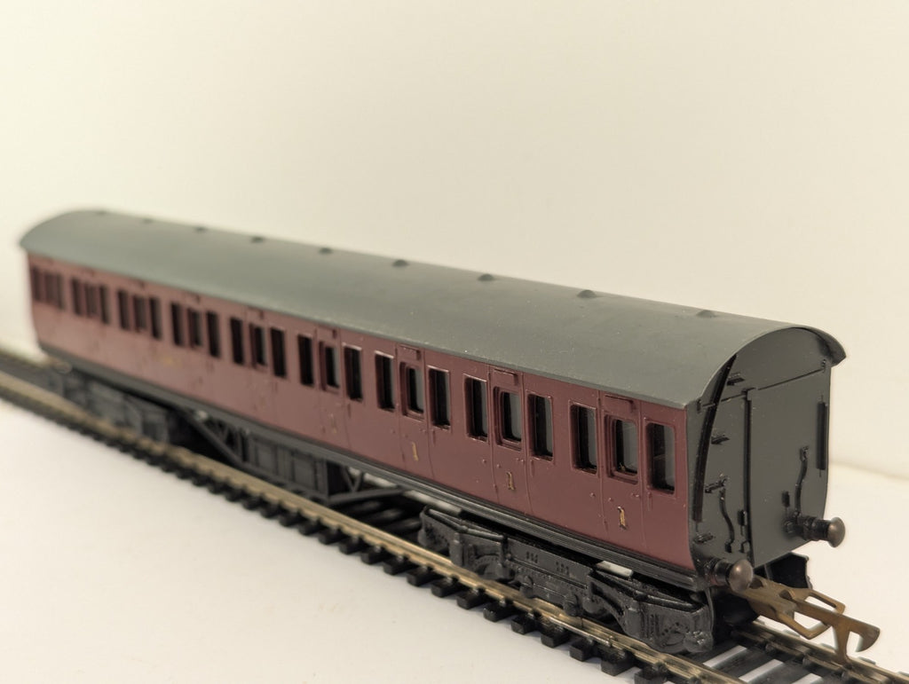 Graham Farish OO Gauge LMS 1st Class Suburban Composite Coach Boxed