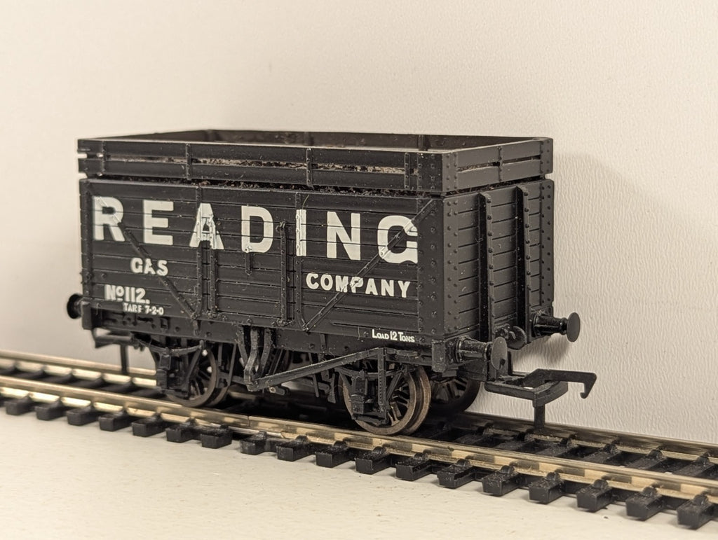 Bachmann Branchline 37-206 OO Gauge Reading Gas Company 8 Plank Coke Wagon