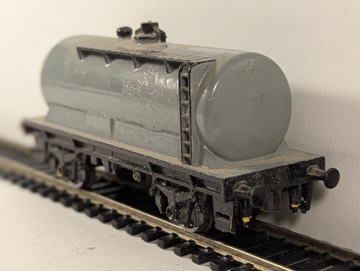 Hornby Dublo OO Gauge 4-Wheel Tank Wagon Grey (Repainted)