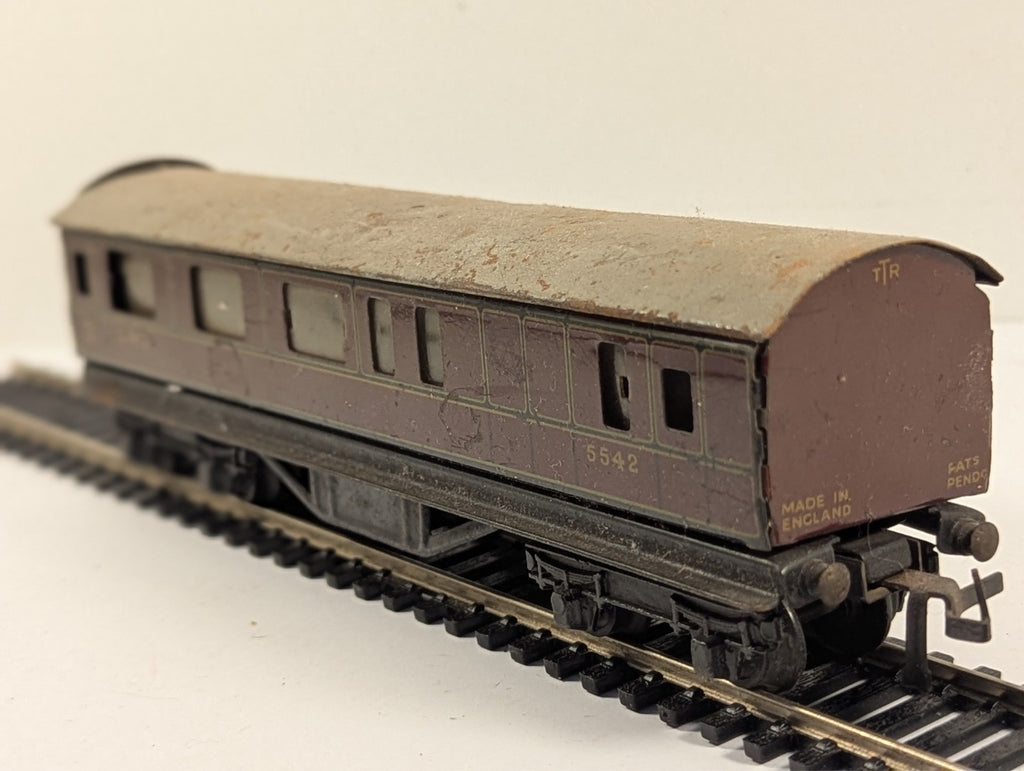 Trix OO Gauge LMS 3rd Class Brake Coach