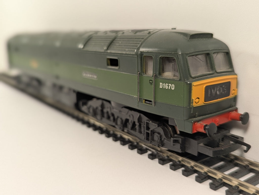 Hornby OO Gauge Class 47 Locomotive D1670 BR Two-Tone Green R328