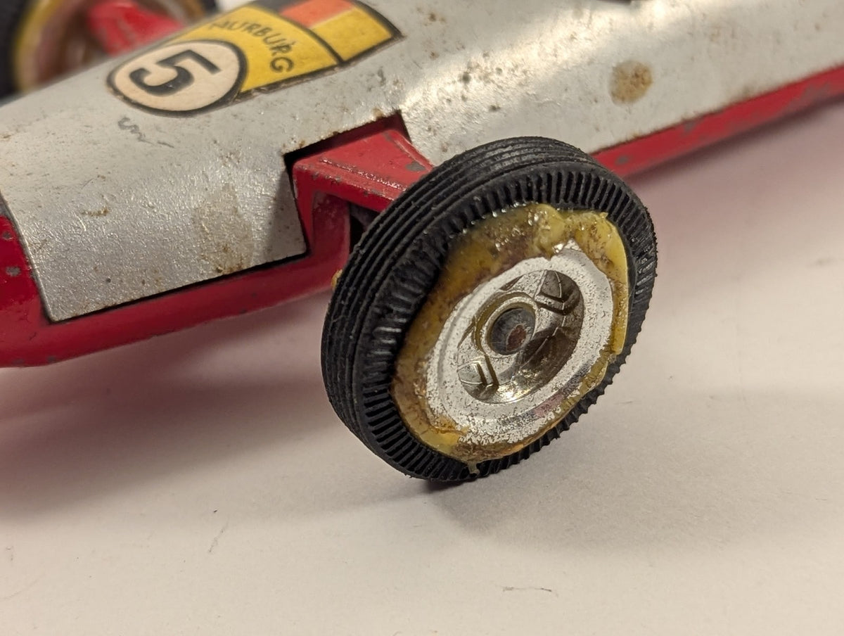 Tri-ang Ferrari 156 Sharknose F1 Grand Prix Car Die-cast Model Car