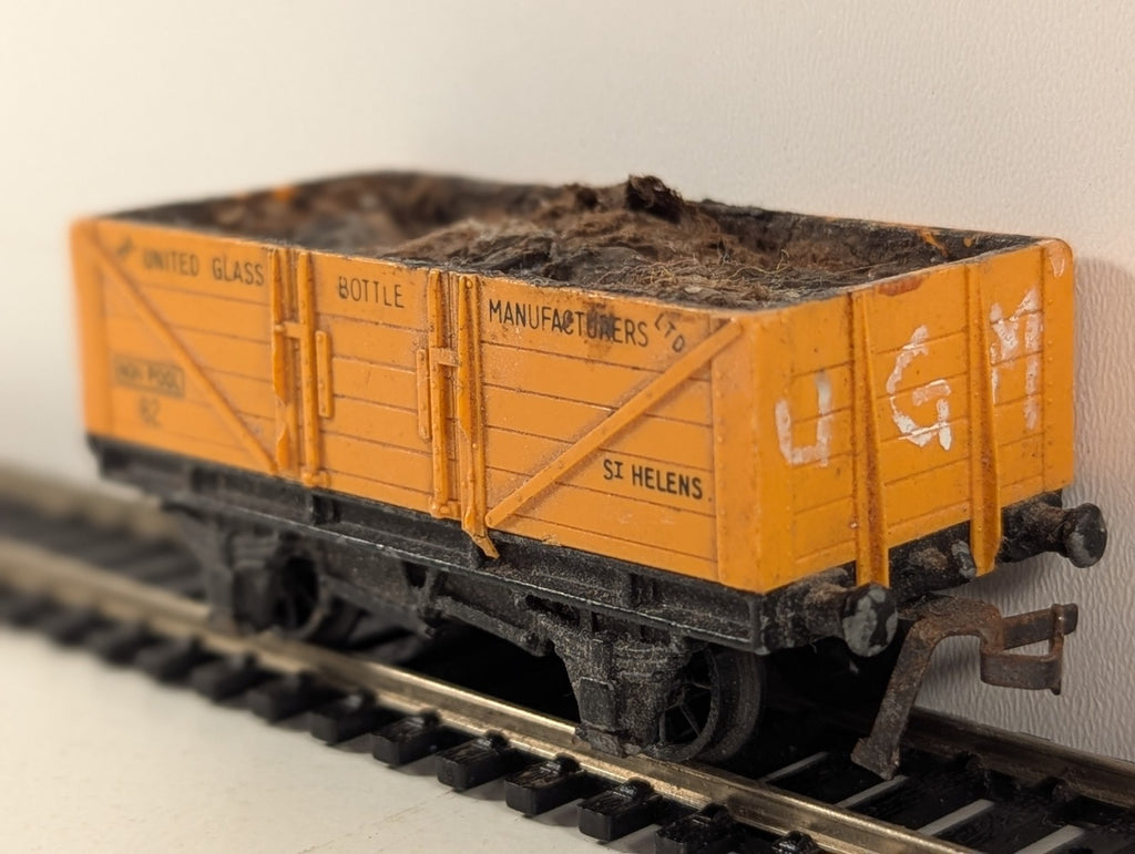 Hornby Dublo 4660 United Glass Manufacturers 5 Plank Open Wagon Weathered