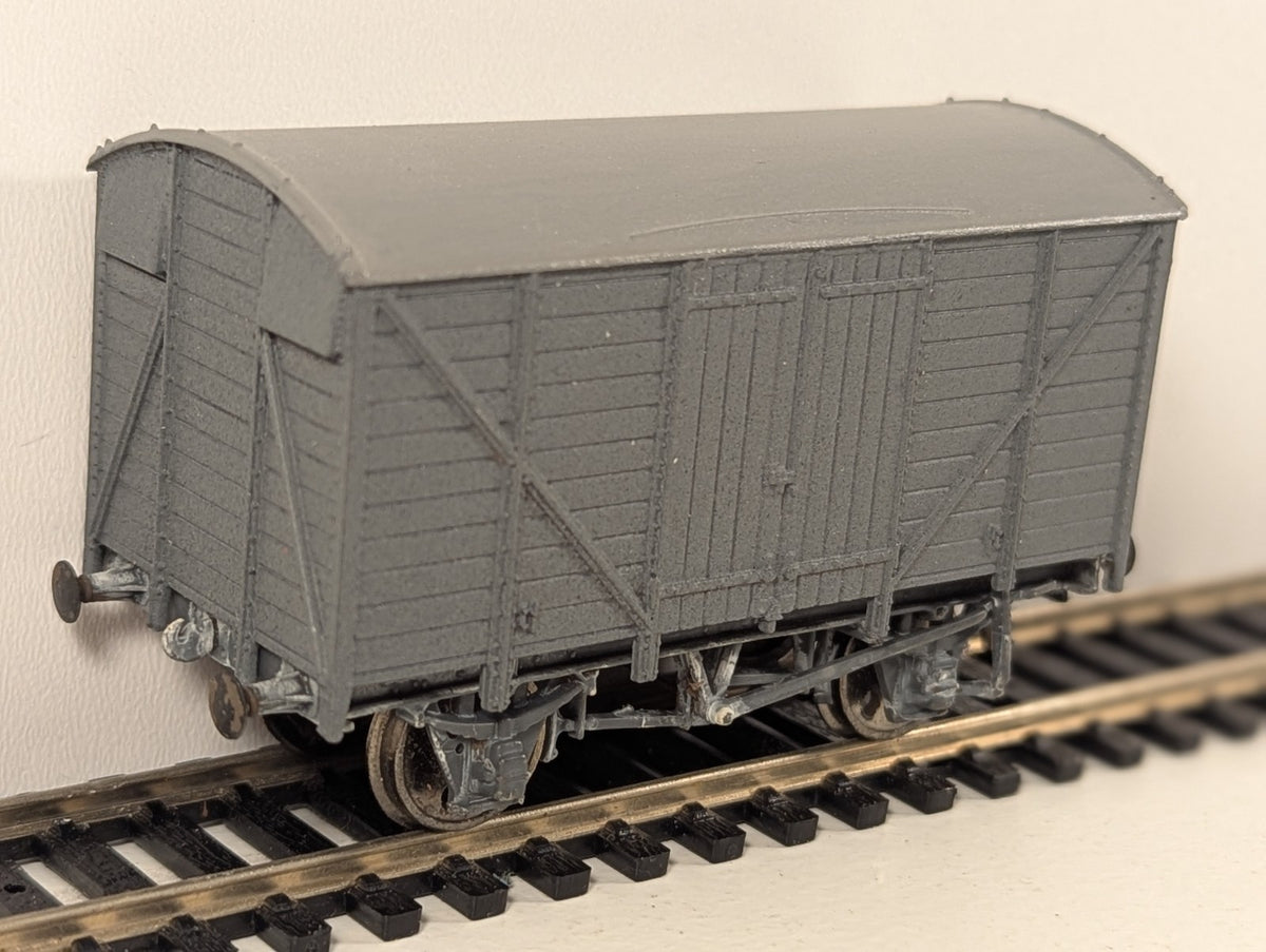 Kitbuilt OO Gauge 12-Ton Ventilated Van – Grey