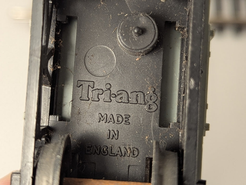 Tri-ang OO Gauge 16 Ton Mineral Wagon B75201 BR Grey R11