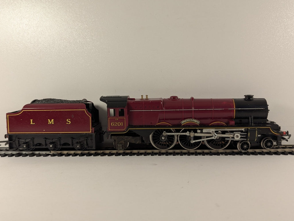 Hornby OO Gauge Princess Royal Class 4-6-2 'Princess Elizabeth' Steam Locomotive