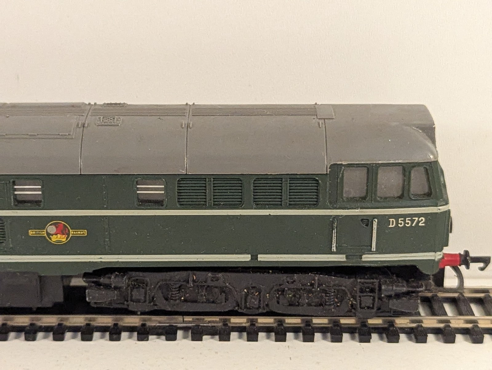Tri-ang R357 Class 31 D5572 BR Green Spares/Repair