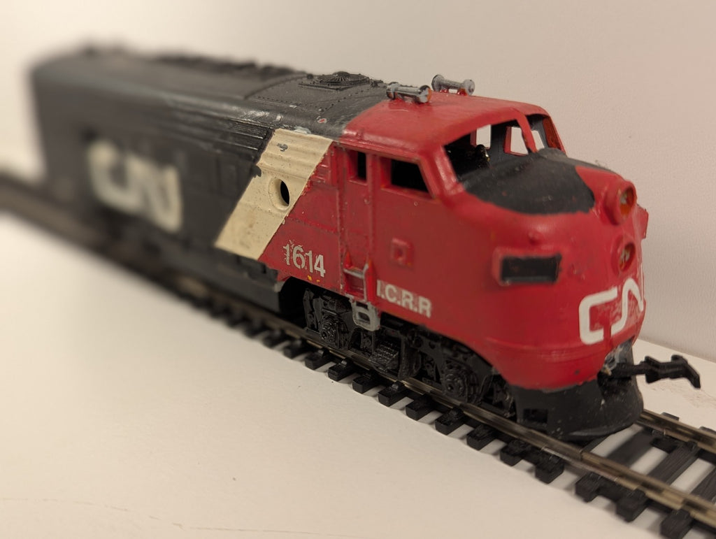 Life-Like F7 – Repainted in Canadian National Black & Red (1614) – HO Scale