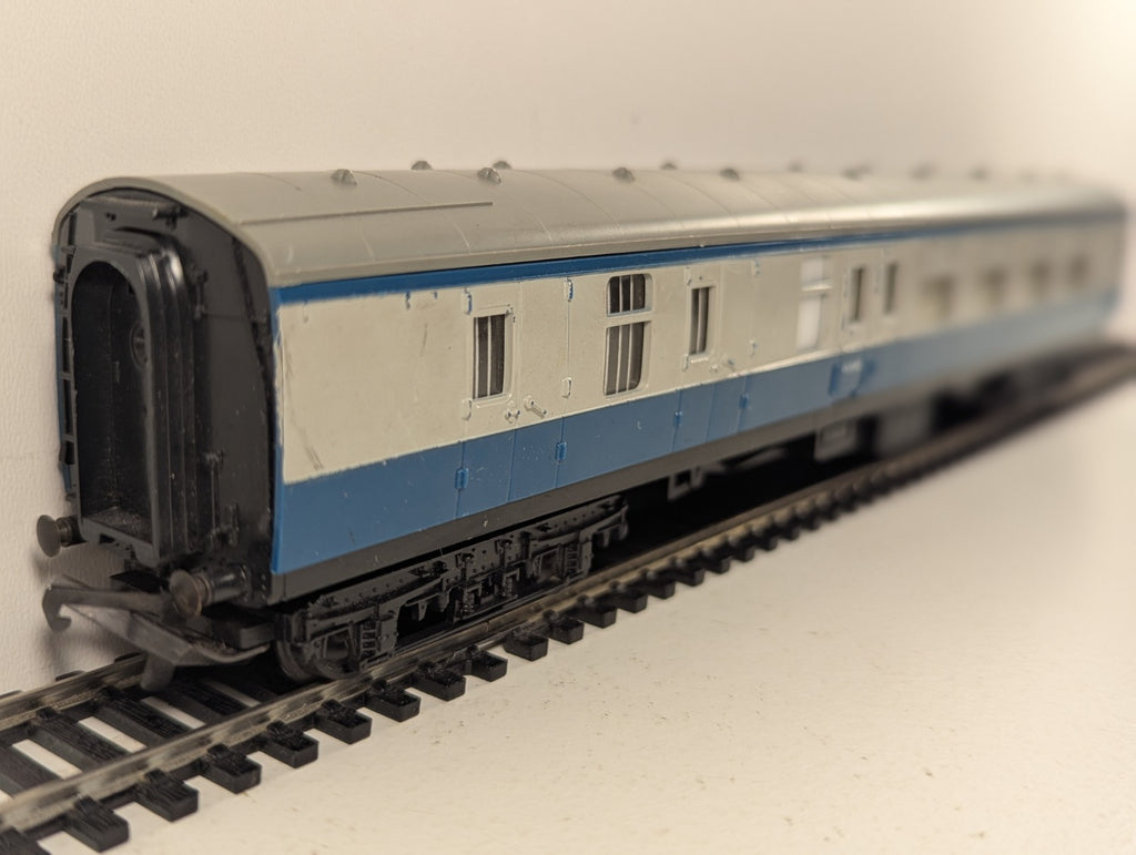 Tri-ang OO Gauge BR Mk1 Brake Second Corridor (BSK) Passenger Coach