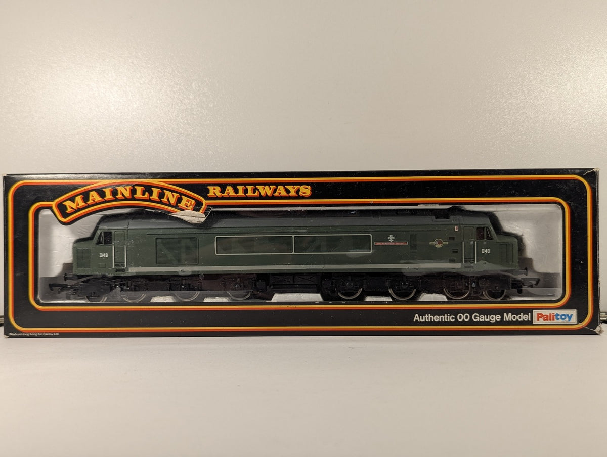 Mainline OO Gauge Class 45 D49 'The Manchester Regiment' Diesel Locomotive