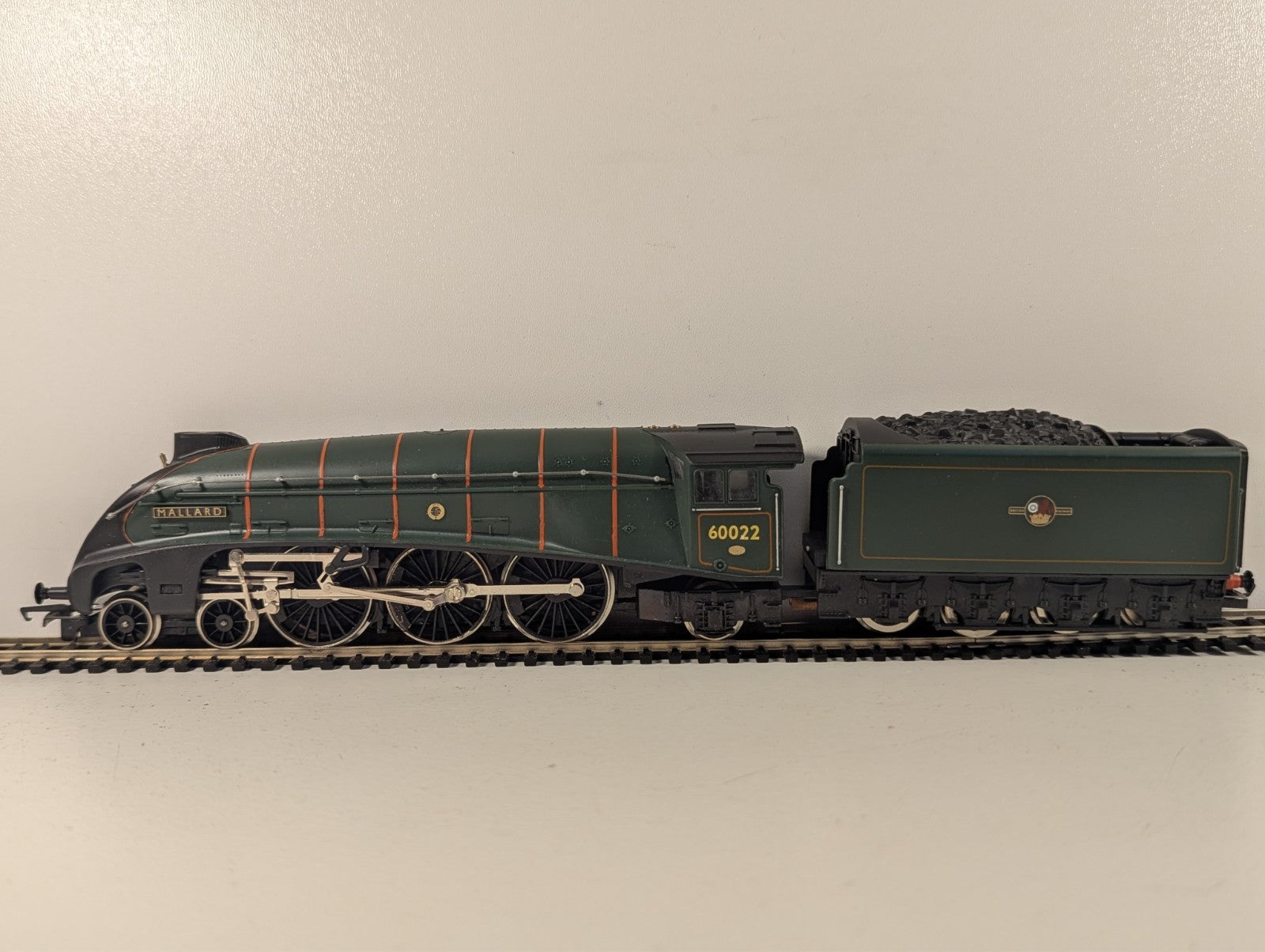 Hornby LNER Class A4 "Mallard" Steam Locomotive OO Gauge - Boxed